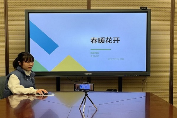 a85ad591acec40beb79d53c7573f26b2.jpg 志愿者分享抗疫经历.jpg