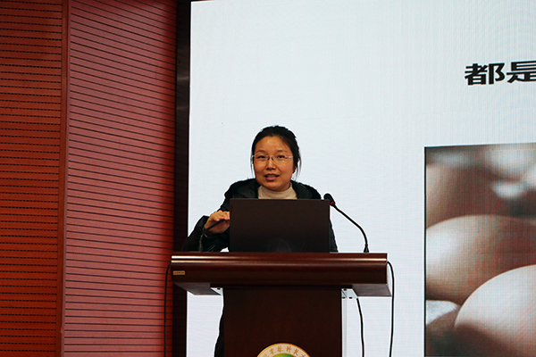 6af5cd412e08473687586433473518f1.jpg 王婷老师细致讲解(600ppi).jpg