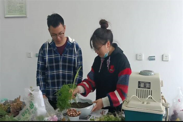 cc0cdbe555b3495da888fe14655cb839.jpg 制作现场.jpg