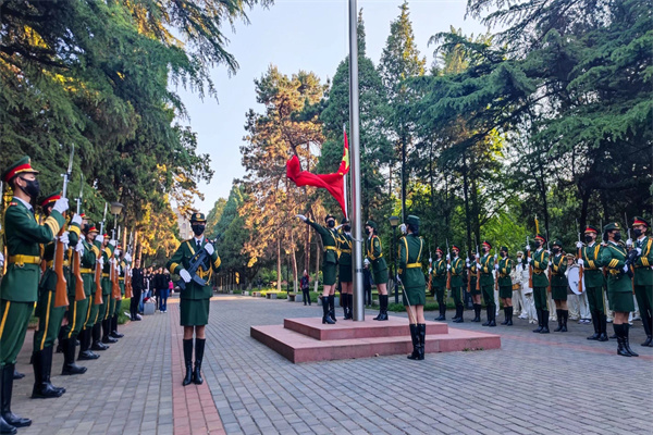 90a6a7f33efc4110a17297b60ebbae3f.jpg 1.jpg