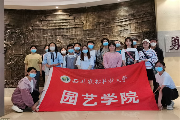 b45fd4a7fa2243f4ae14031d0632b15d.jpg 合照 原图.jpg