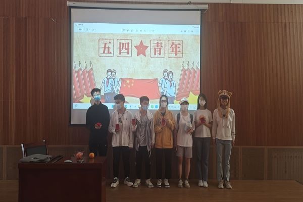 ce970246dc6949279e1213a3f58f80be.jpg 领奖合影 (2).jpg