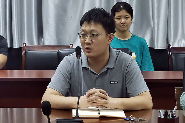 d366176d42de4494a5c6085452397b03.jpg 唐宁老师讲话(600 400).jpg