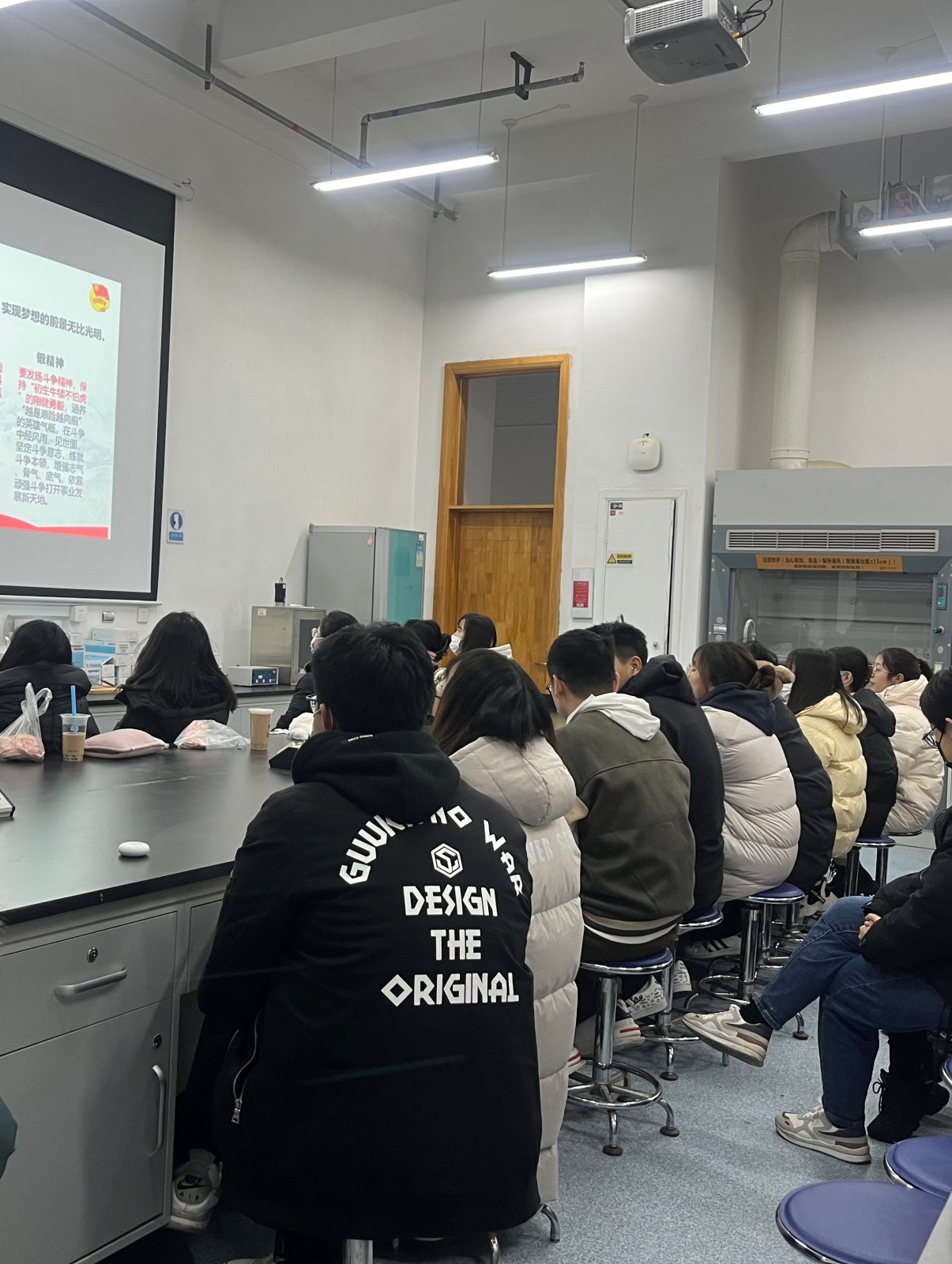 d990839825c74125a0f689590a1c1f51.jpg d990839825c74125a0f689590a1c1f51.jpg