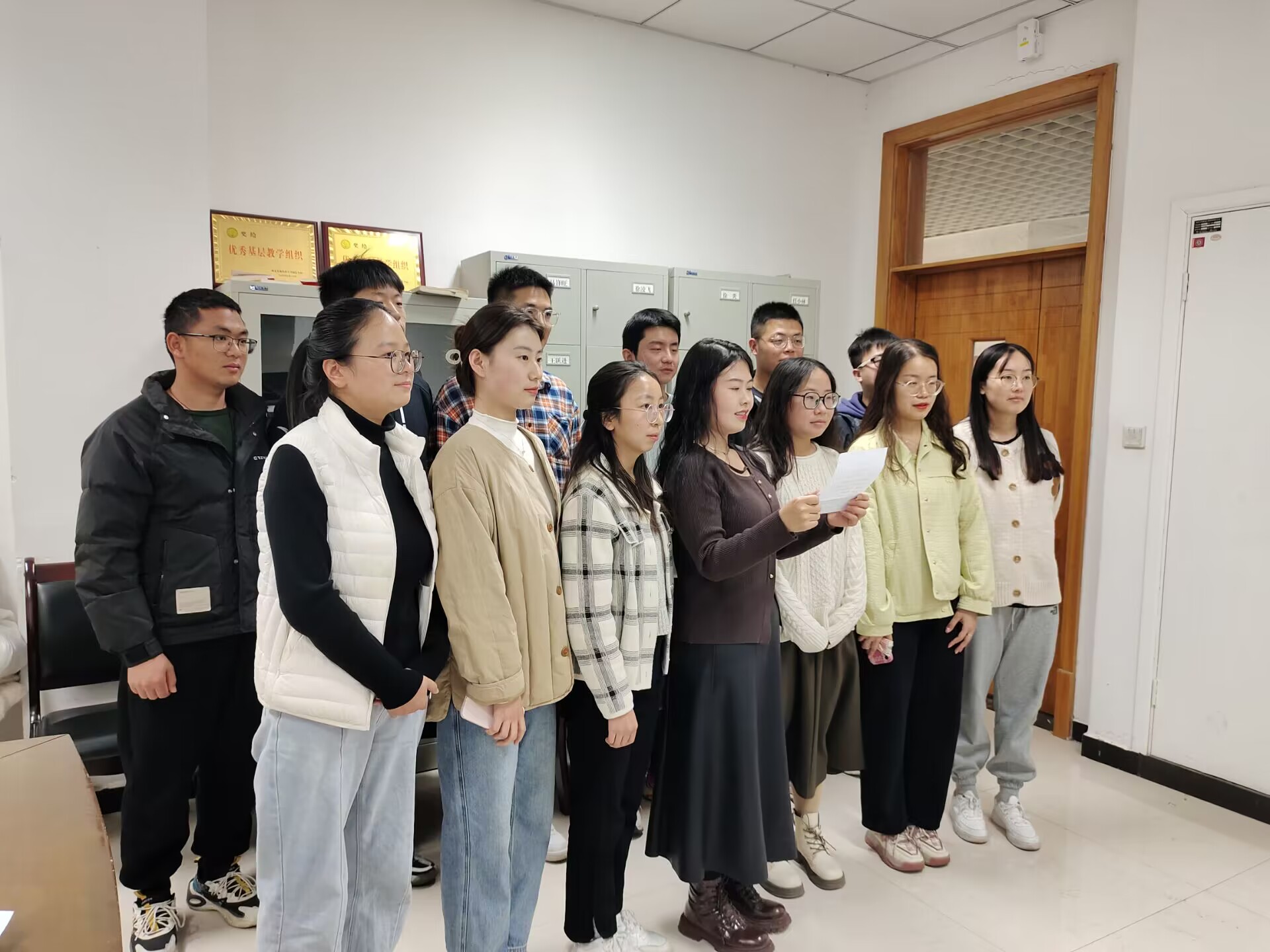 e123396a6a81428a8e47fc5bccc04a99.jpg e123396a6a81428a8e47fc5bccc04a99.jpg